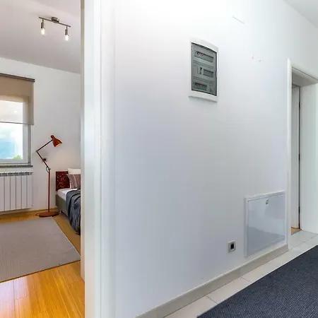 Apartment Bok *